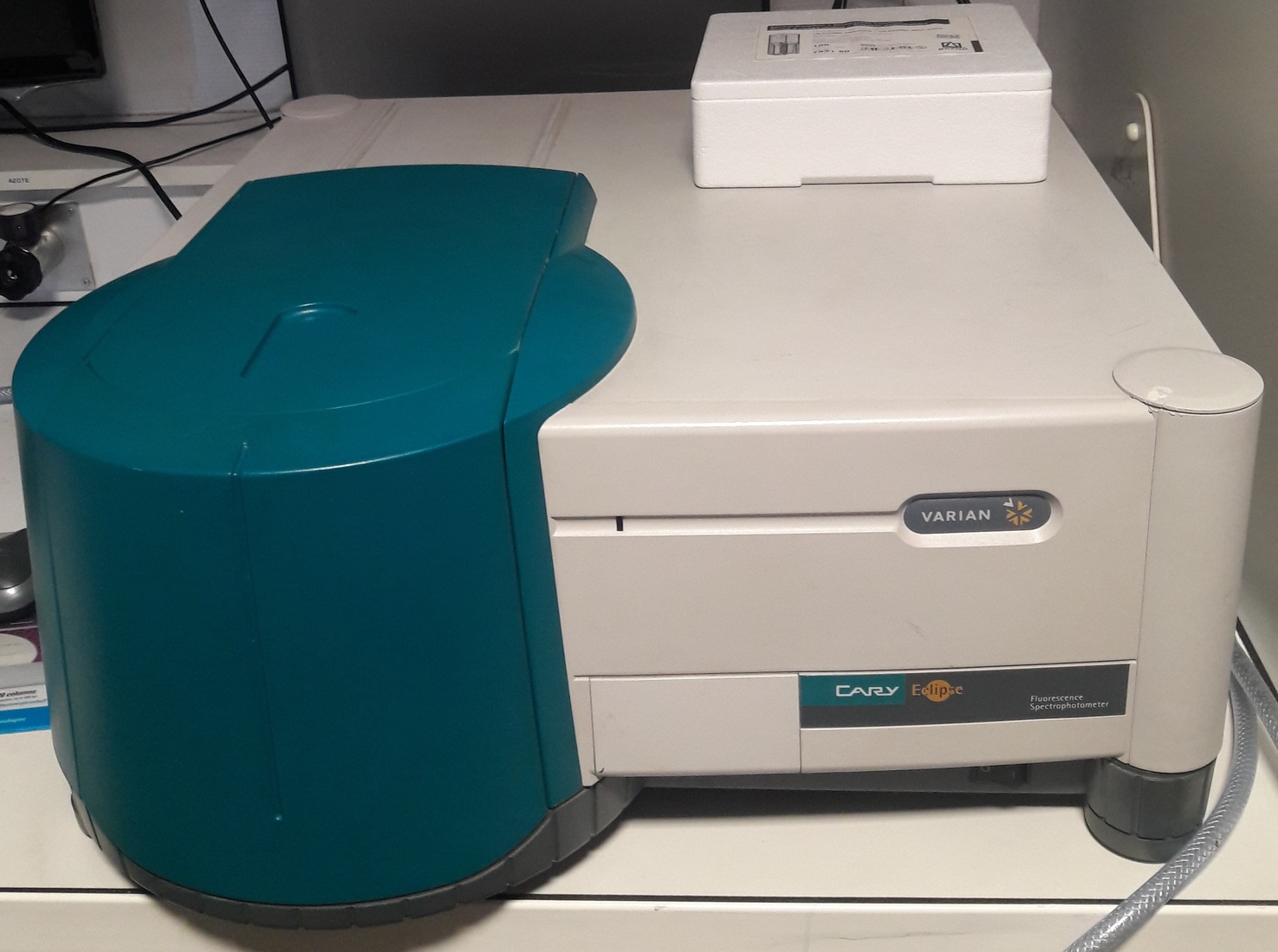 AGILENT SPECTROPHOTOMÈTRE DE FLUORESCENCE CARY ECLIPSE(2)